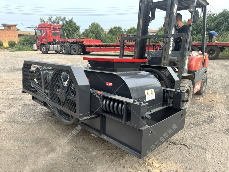 煤矸石破碎專家：狼牙破碎機(jī)在固廢處理中的有哪些獨(dú)特優(yōu)勢(shì)？